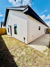 13 Indian Creek Ave in McAllen, TX - Building Photo - Building Photo