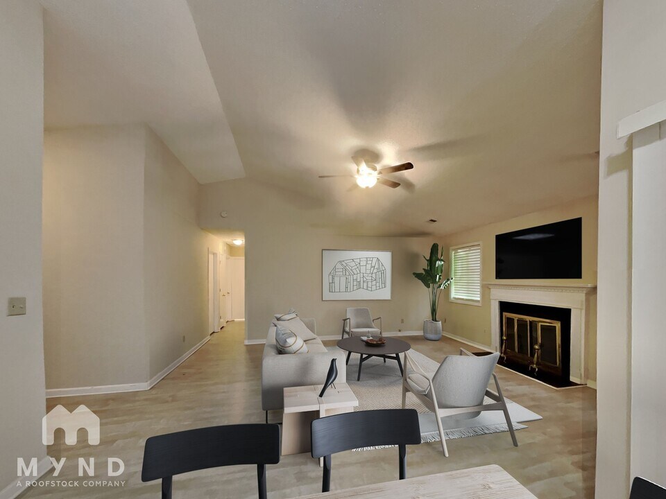 10983 Morning Dove Dr in Hampton, GA - Building Photo