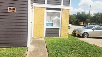 12511 Ashford Meadow Dr in Houston, TX - Building Photo
