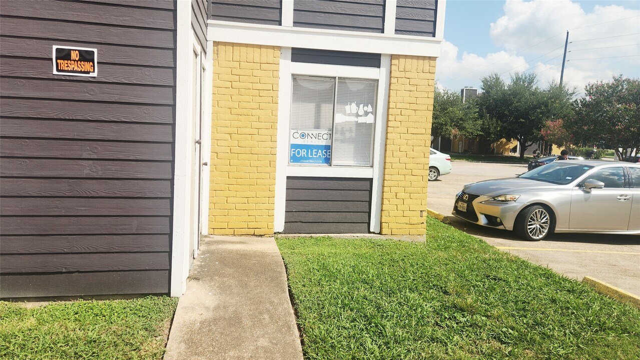 12511 Ashford Meadow Dr in Houston, TX - Foto de edificio