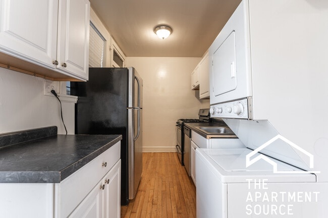 property at 4224 N Clark St