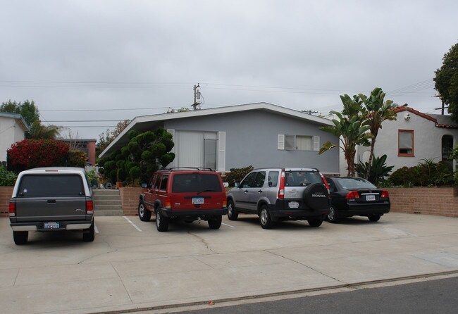 970-972 Agate St in San Diego, CA - Building Photo - Building Photo