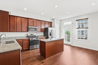 2923 Glendale Ave in Severn, MD - Foto de edificio - Building Photo