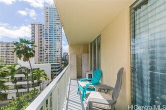 2452 Tusitala St in Honolulu, HI - Building Photo - Building Photo