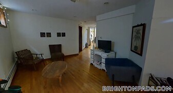 1422 Commonwealth Ave in Boston, MA - Building Photo