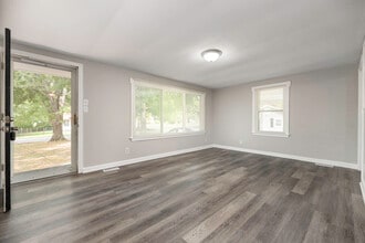 210 Balfour Dr in Salisbury, NC - Building Photo - Building Photo