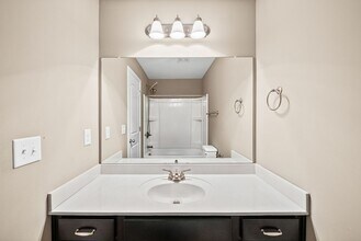 373 Sam Houston Cir in Clarksville, TN - Building Photo - Building Photo