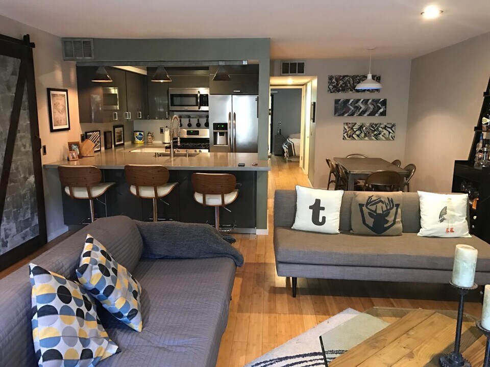 6665 Franklin Ave, Unit 7 in Los Angeles, CA - Building Photo