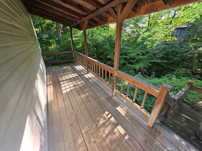 50 NY-343 in Millbrook, NY - Building Photo - Building Photo