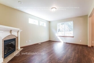 10207 184th Ave E in Bonney Lake, WA - Foto de edificio - Building Photo