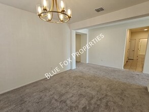 5525 W Lazy Farm Dr in Oro Valley, AZ - Building Photo - Building Photo