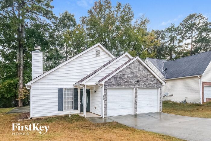 5715 Hidden Brook Cir in Atlanta, GA - Building Photo