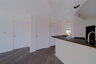 115 112th Ave NE in St. Petersburg, FL - Building Photo - Building Photo