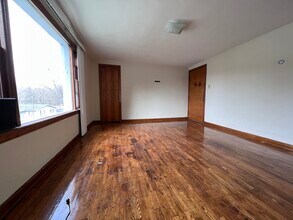 102 Lough St in Westover, WV - Foto de edificio - Building Photo