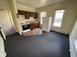 406 S Allen St in State College, PA - Foto de edificio - Building Photo