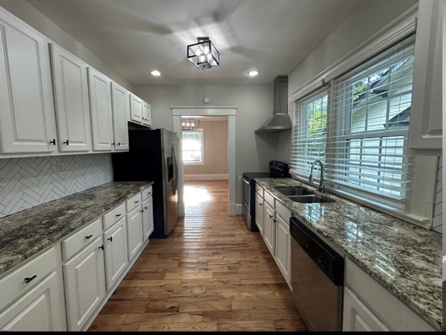 1221 Epworth St SW in Atlanta, GA - Foto de edificio - Building Photo