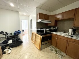 72 Kneeland St, Unit 502 in Boston, MA - Building Photo
