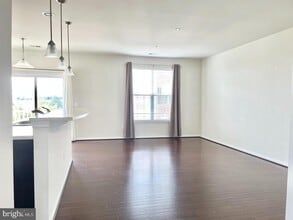 43913 Centergate Dr in Ashburn, VA - Building Photo - Building Photo