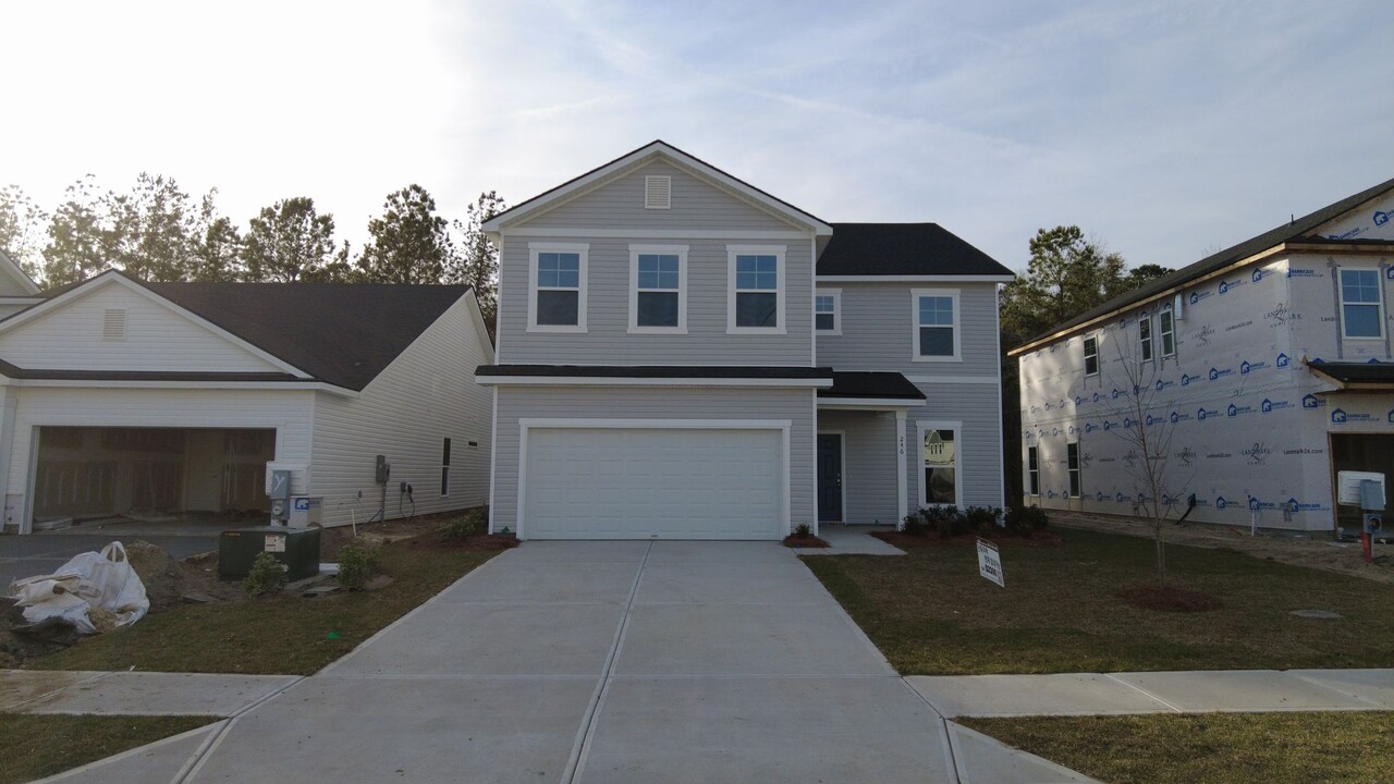 246 Brookline Dr in Savannah, GA - Building Photo