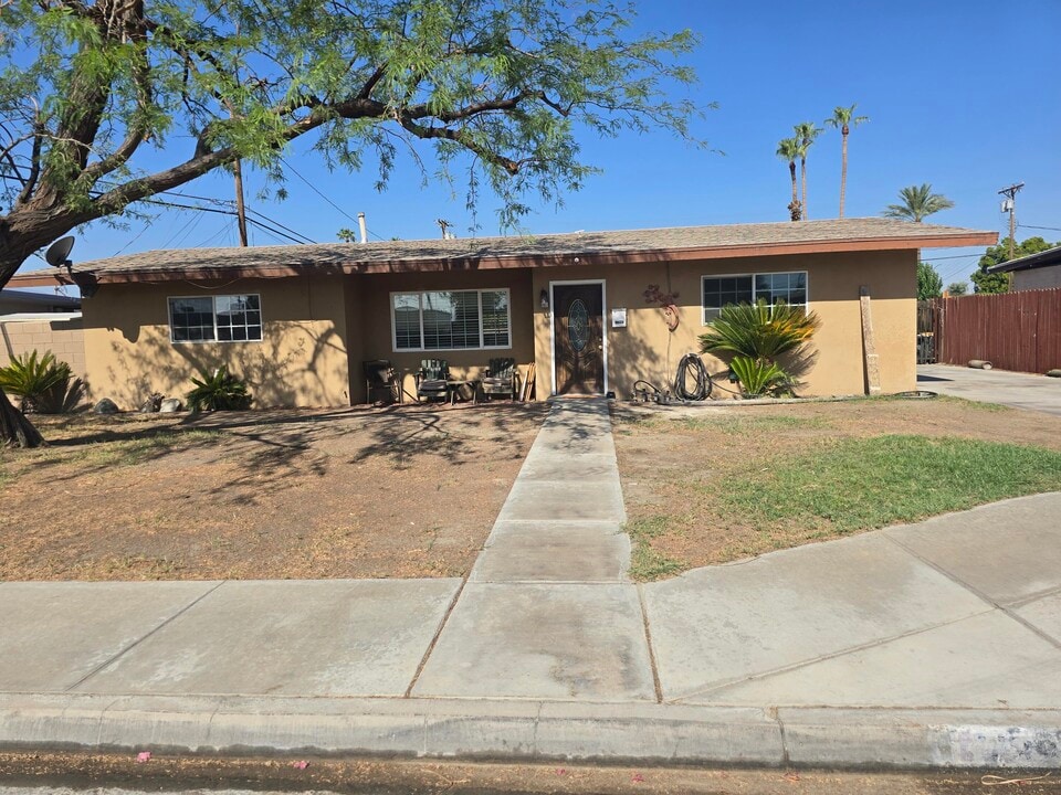 43931 Smurr St in Indio, CA - Building Photo