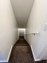 12317 35th ave NE, Unit B in Seattle, WA - Building Photo - Building Photo