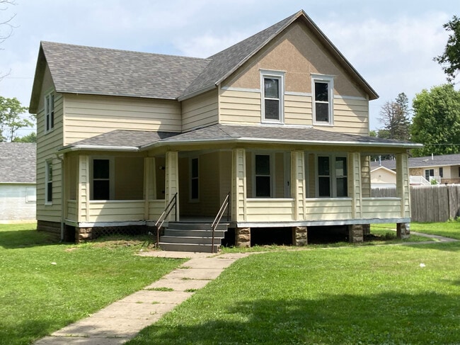 property at 901 Clark St