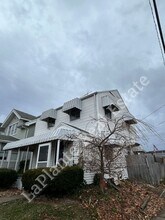 1421 N Ravine Pkwy in Toledo, OH - Building Photo - Building Photo