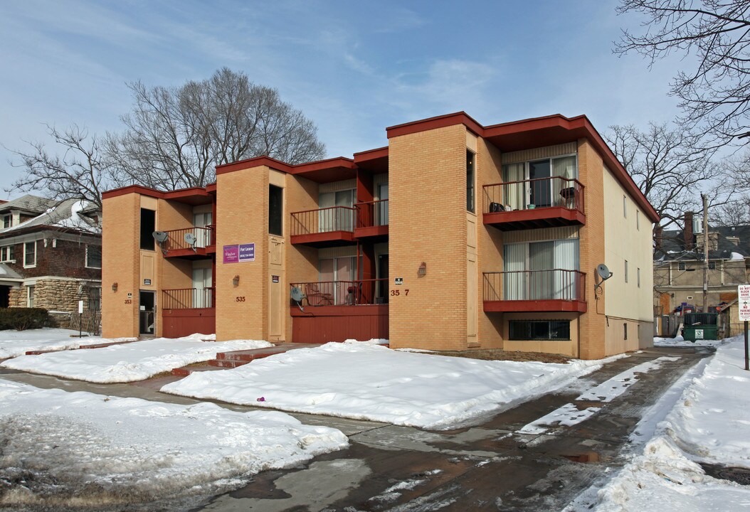 Kaanapali Apartments in Kansas City, MO - Building Photo