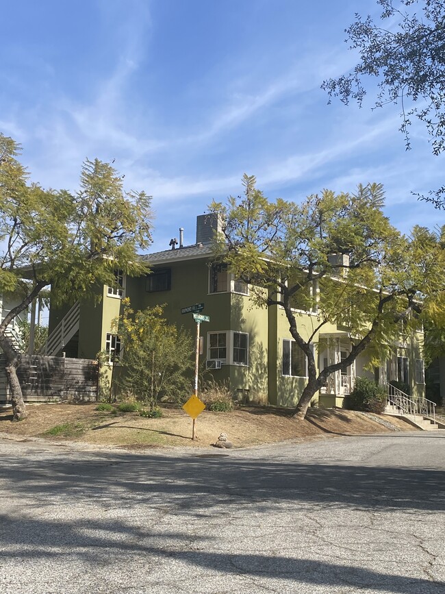 248 Mockingbird Ln, Unit 4