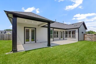 1206 Hidden Oaks Dr in Tomball, TX - Building Photo - Building Photo