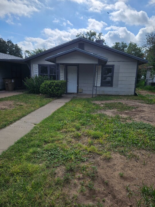 1504 Kenwood Dr in San Angelo, TX - Building Photo
