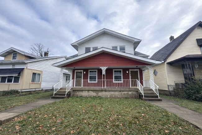 property at 611 N Colorado Ave