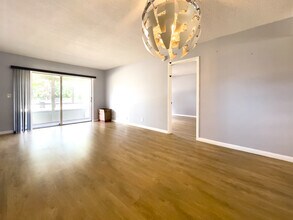 2801 NW 47th Ter, Unit 105B in Lauderdale Lakes, FL - Building Photo - Building Photo