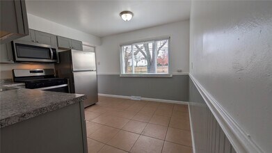 6720 Cherryvale Dr in Hazelwood, MO - Building Photo - Building Photo