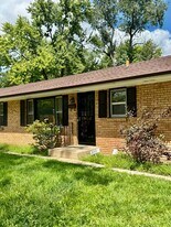 209 Flintridge Dr in Rockford, IL - Building Photo