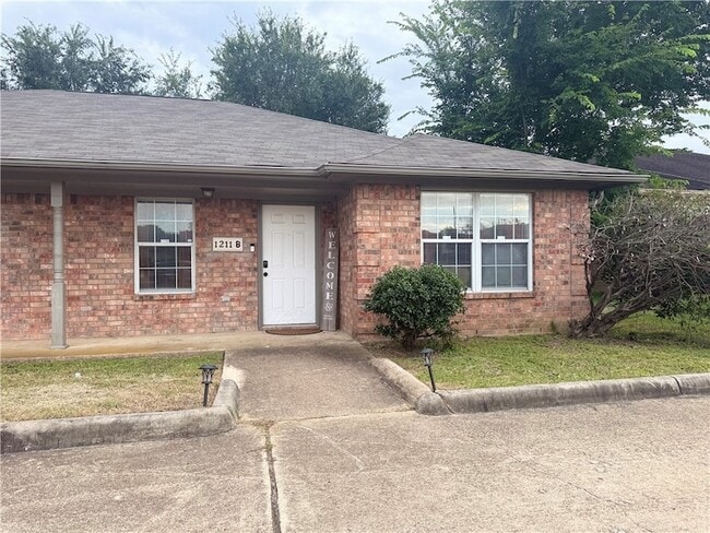 property at 1211 Webhollow Cir