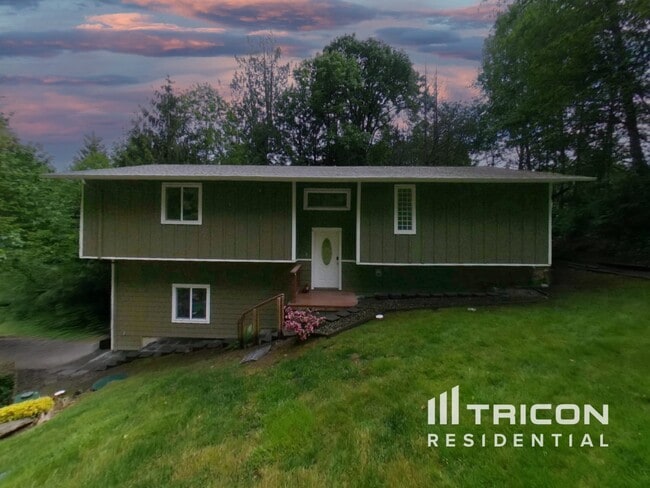 property at 5525 SE Bulman Ave