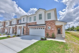 36 Hardwood Rd in Tullahoma, TN - Building Photo - Building Photo