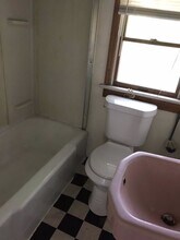 74 W Stevens St-Unit -1/2 in Newark, OH - Building Photo - Building Photo