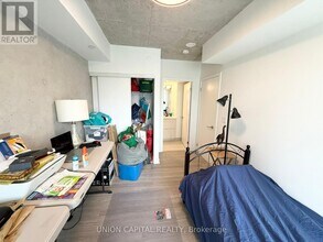 47-1047 Mutual St in Toronto, ON - Building Photo - Building Photo