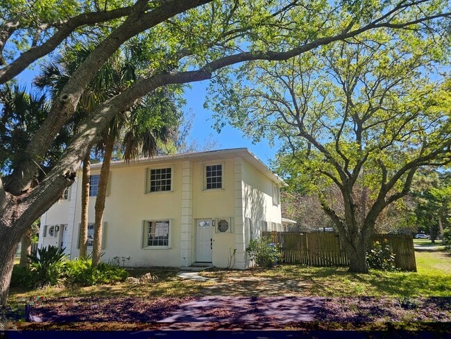 1406 36th Ave, Unit VILLAS OF VERO BEACH, Unit VILLAS OF VERO BEACH