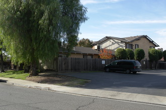 2367 Redwood Ave in Atwater, CA - Building Photo - Building Photo