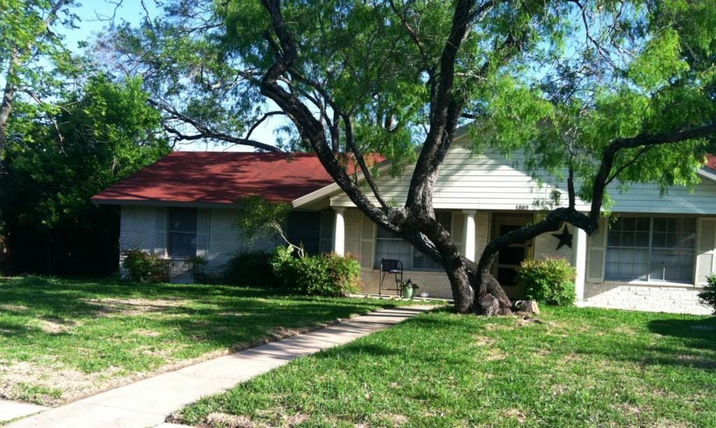 1809 Rogge Ln in Austin, TX - Building Photo