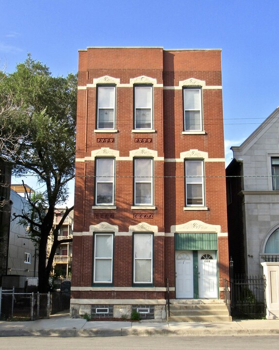 1332 W Erie St in Chicago, IL - Building Photo