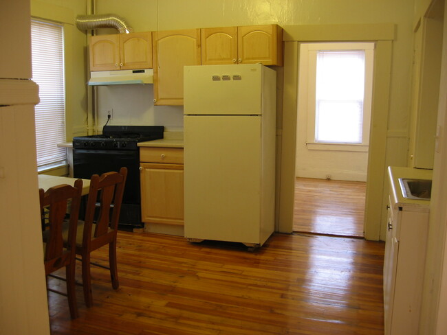 357 Windsor St, Unit 1 in Cambridge, MA - Building Photo - Building Photo