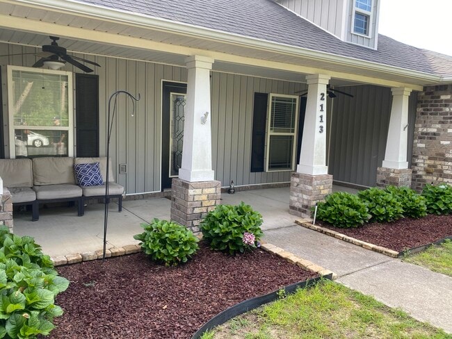 property at 2113 Salamanca St