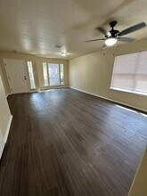 221 Roadrunner Ave in New Braunfels, TX - Building Photo - Building Photo