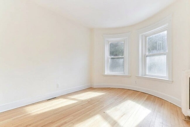 36 Winchester St in Brookline, MA - Building Photo - Building Photo