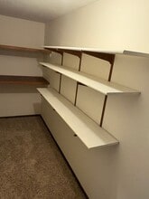 8 Westfield Cir in Minot, ND - Building Photo - Building Photo