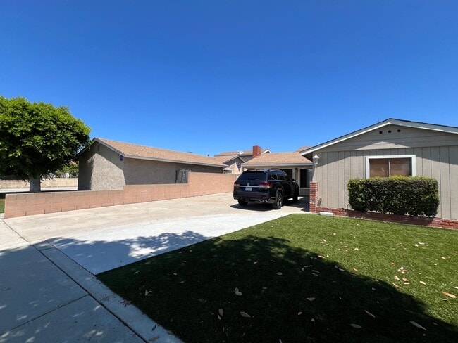 4297 Farquhar Ave, Unit 4287 in Los Alamitos, CA - Building Photo - Building Photo
